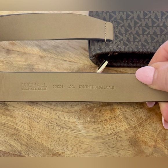 Michael Kors Brown and Tan Belt Bag - Picture 3 of 8